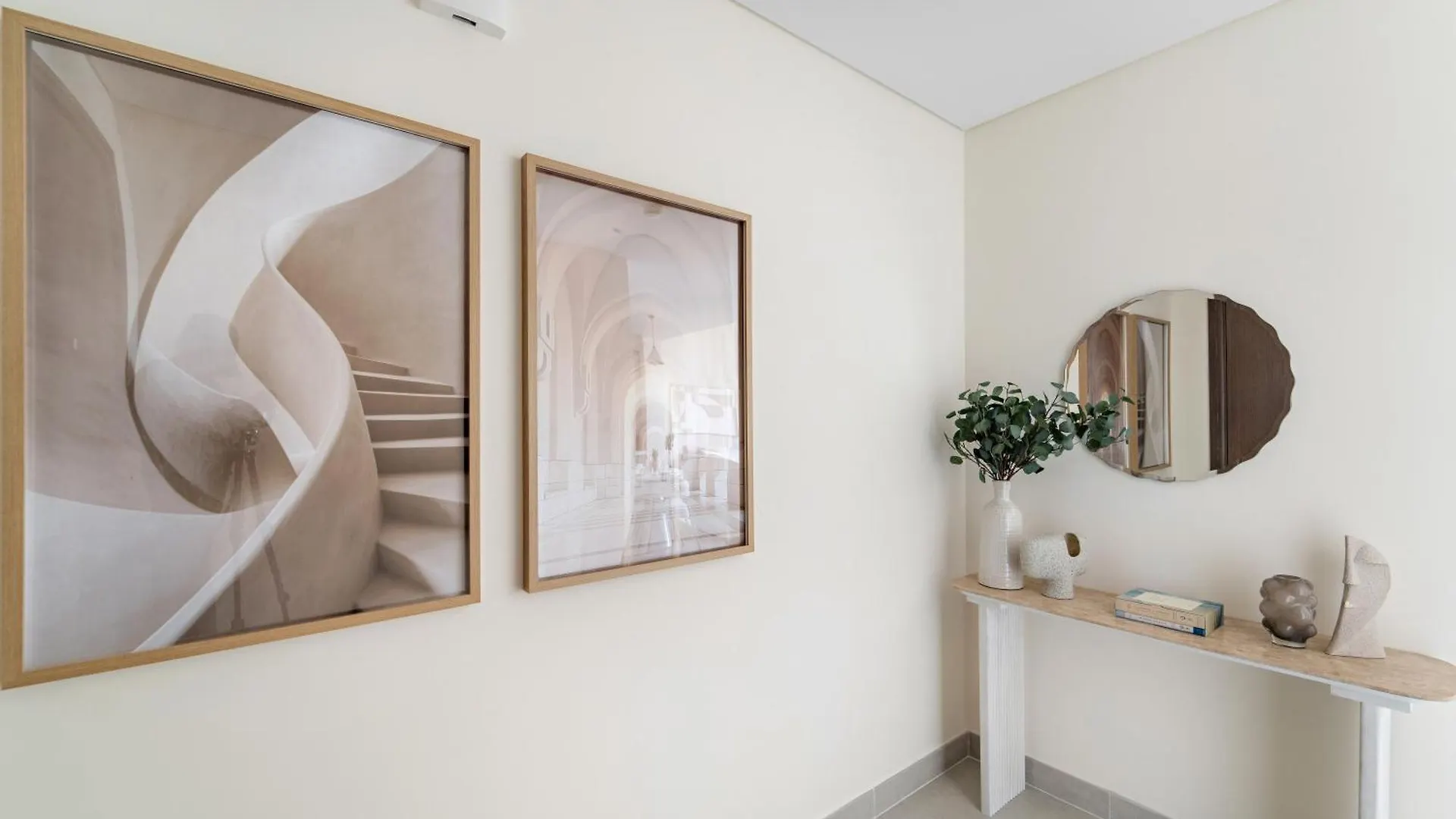 1Br Forte 2, Skyline City View Dubai